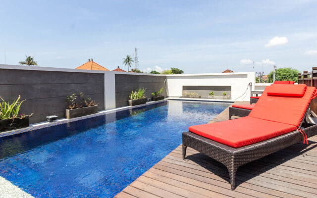 RedDoorz Plus Near Sanur Beach 2