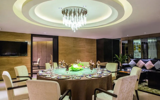 Hua Ling Grand