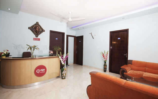 OYO Rooms Huda City Center Market District