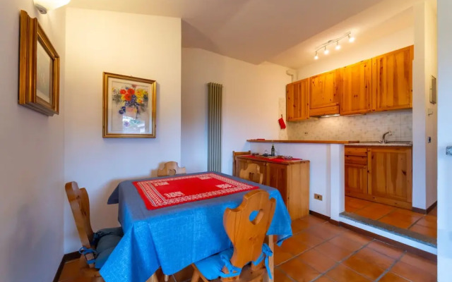 Crimson Apartment by Wonderful Italy