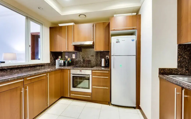Fairmont North Luxury 2 BR Apt Palm