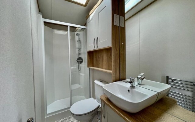 Prime Location 3-bed Chalet in Seal Bay, Selsey