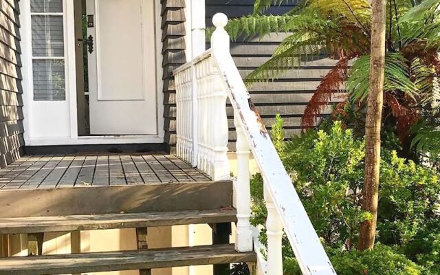 Hugo and Carter's Lodge Rotorua NZ