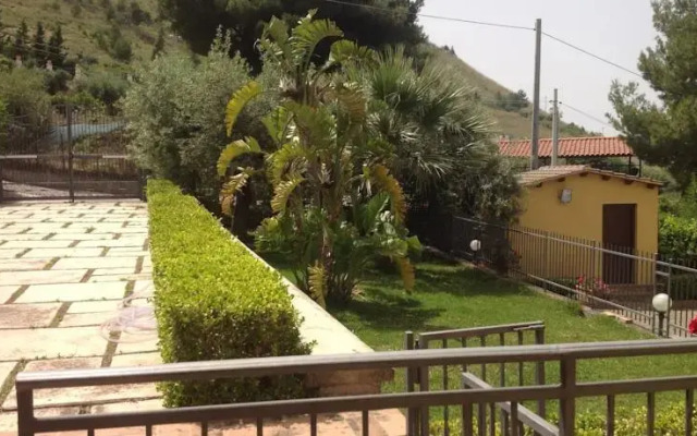 Villa Panoramica Con Piscina