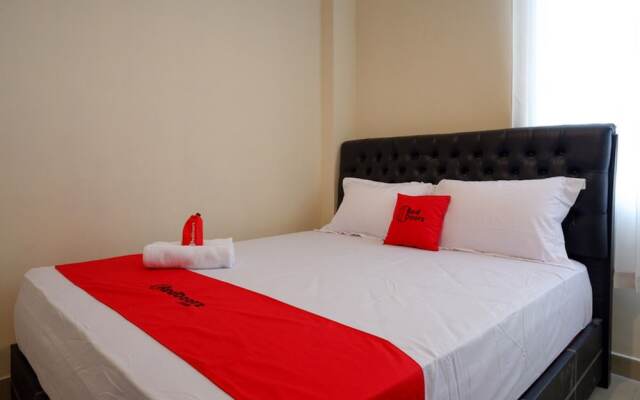 RedDoorz near Millenium Waterpark Palu