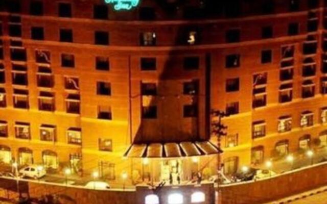 Maisonette Hotel & Resort - Lahore