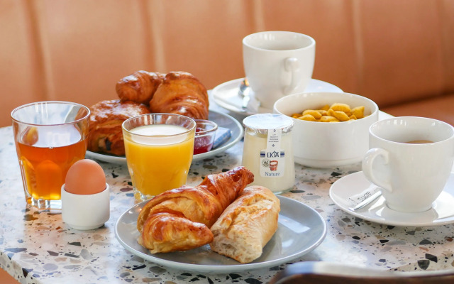 Eklo Hotels Paris Roissy CDG Airport