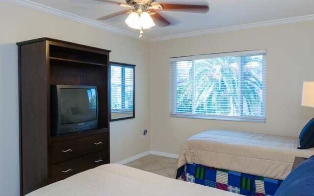 Palm Cay 5