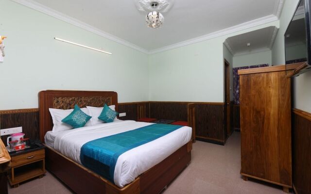 OYO 8709 Hotel Rain Forest