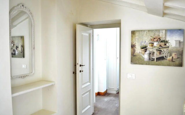 Paolo Guinigi Elegant Apartment Suite Masterful Interior Inside the Walls of Lucca - Apartment in 卢卡 - Photo 3