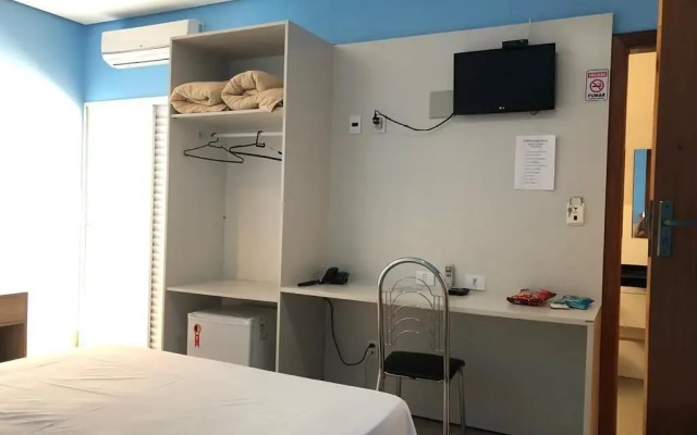 Emmis Park Hotel