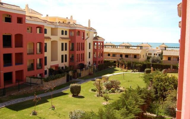 Apartamentos Puerto Zahara