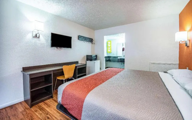 America's Best Value Inn & Suites Columbus