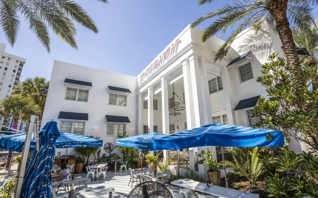 Oceanside Hotel and Suites