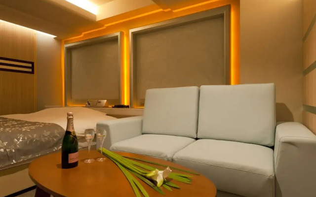 HOTEL IRIS - Adult Only