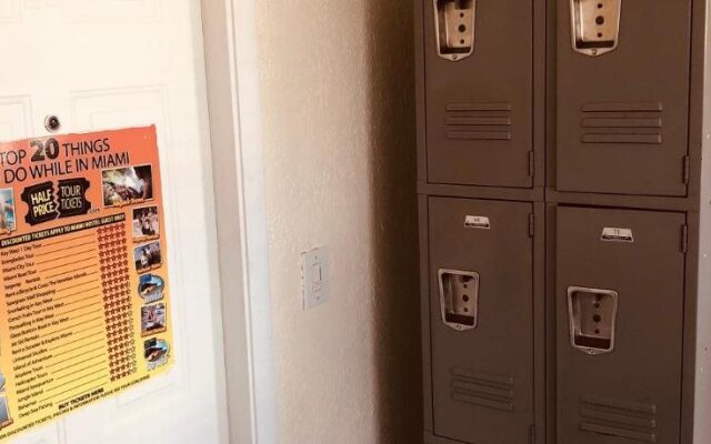Ohana Hostel Miami Beach