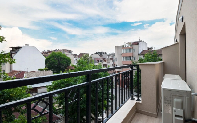 FM Luxury 1-BDR Apartment - Art and Brights