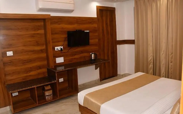 Fabhotel Royal Inn Ii