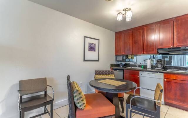 502 Little Harbor Inn