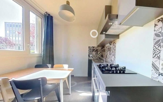 Private Room in a Shared Flat - Lyon 8 e