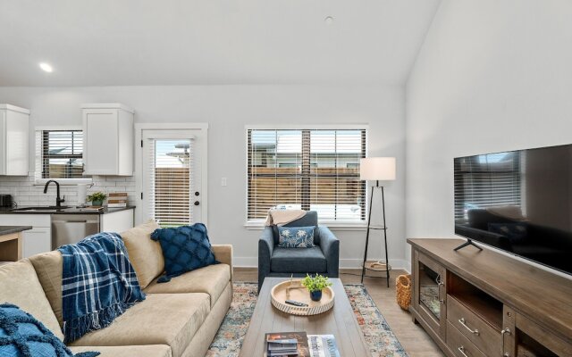 Eagles Nest-hottub-5 min to Downtown