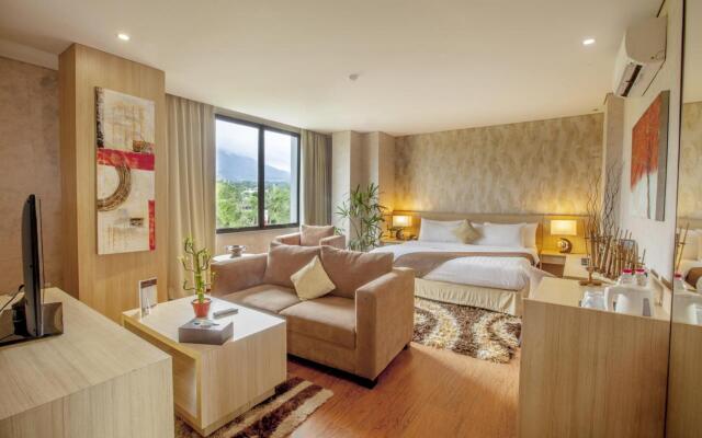 Padjadjaran Suites Resort & Convention