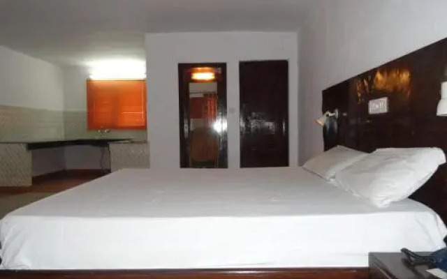 Corbett Roop Resort