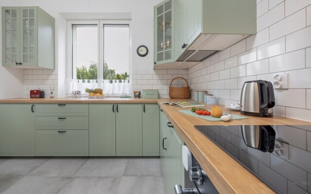 Spacious Grunwaldzka 77 by Renters