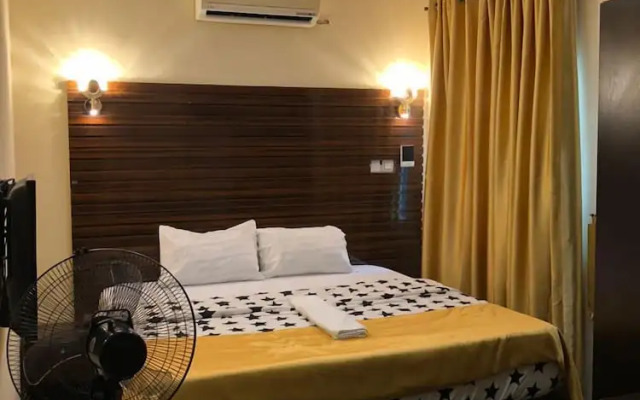 West Point Apartments Hotel and Suites