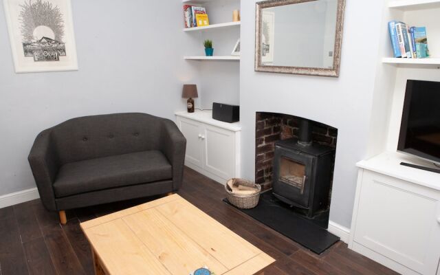 Spacious 2 Bedroom House in Redfield
