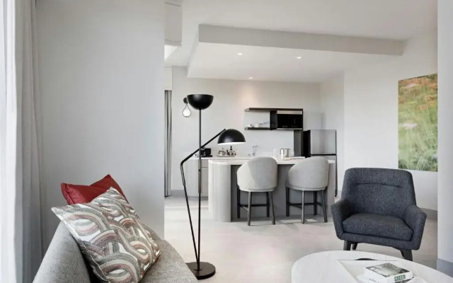 HALL Park Hotel, Autograph Collection