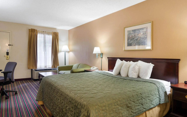 Quality Inn & Suites Atlanta Stone Mountain