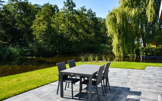 Luxury Waterfront Escape