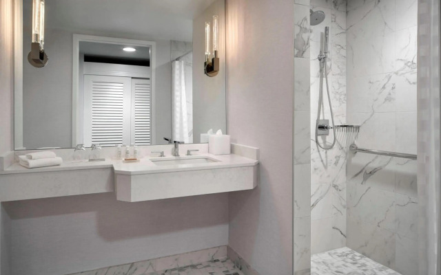 Renaissance Baltimore Harborplace Hotel