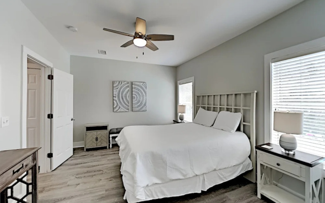 Sunny Days by Southern Vacation Rentals