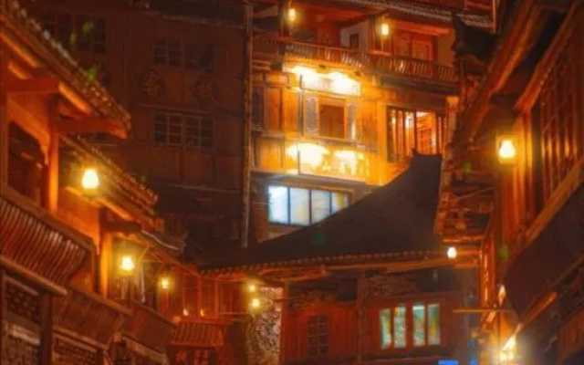 Xijiang Qianhu Miao Village Nuanyu · Shanju Homestay (Dongyin Viewing Platform)
