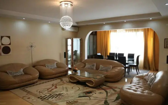Five Star Apartment