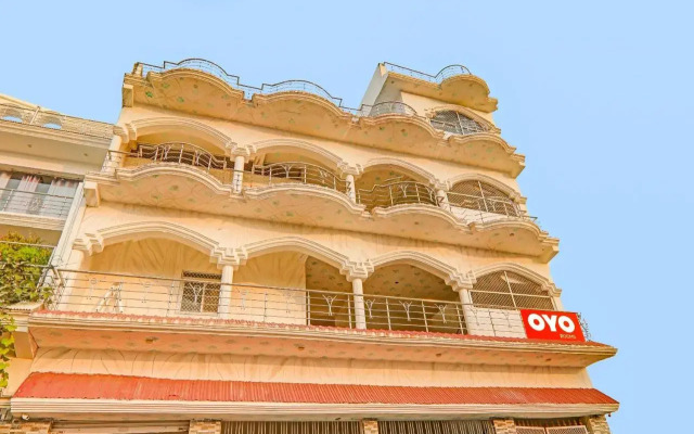 Oyo Flagship 702816 Sana Guest House