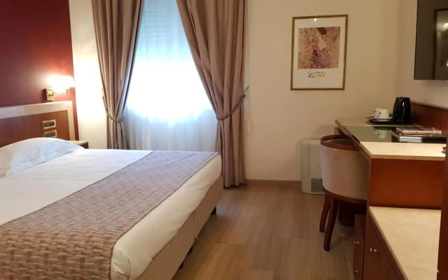 Hotel Astra Ferrara