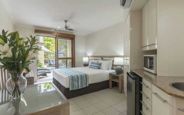 Meridian Port Douglas - Adults only