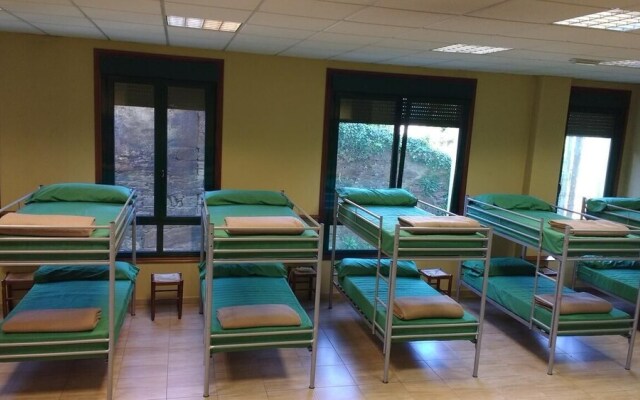 Albergue Los Caminantes de Arzua - Hostel