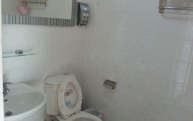 Huei Shiung Hostel