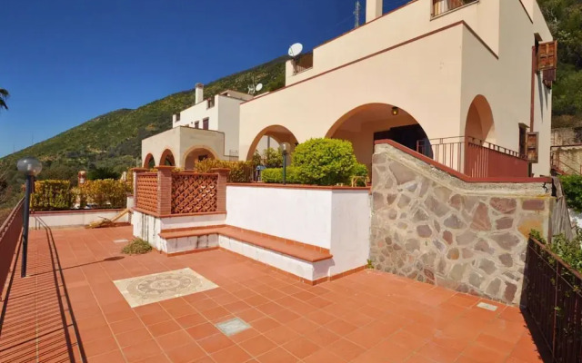 Villa a Pisciotta ID 676