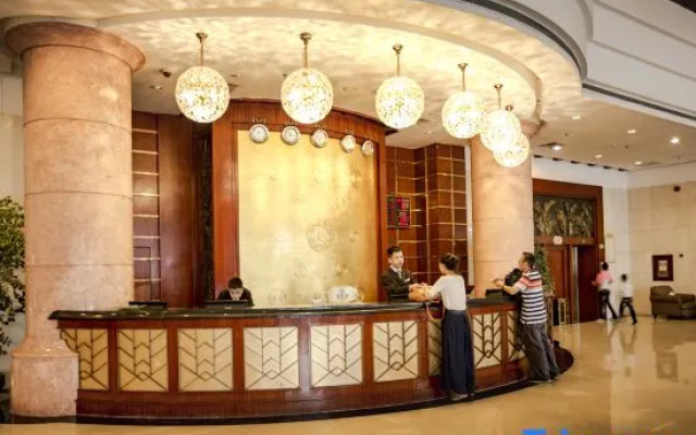 Luofushan Jiabaotian International Hotspring Resort