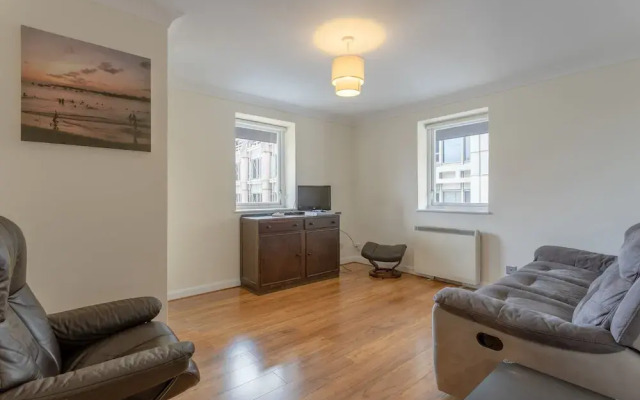 Two Bedroom in Amazing Location