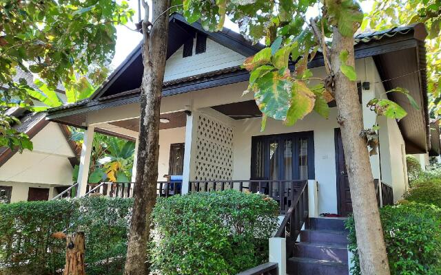 Tok Little Hut (SHA Plus+)