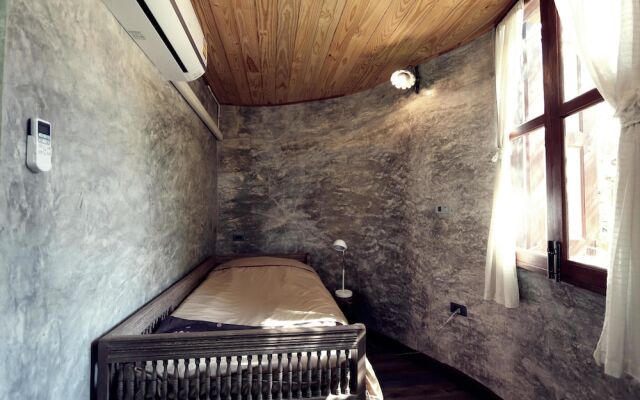 Leafy Greens Clay House