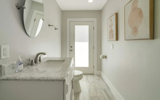 Sarasota Waterfront Pool Home With Dock