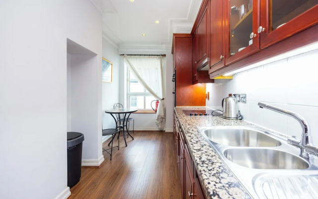 Carlton Court - Mayfair