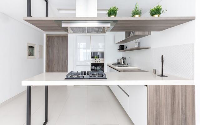 Posh & Spotless 1BR Apartment on Palm Jumeirah